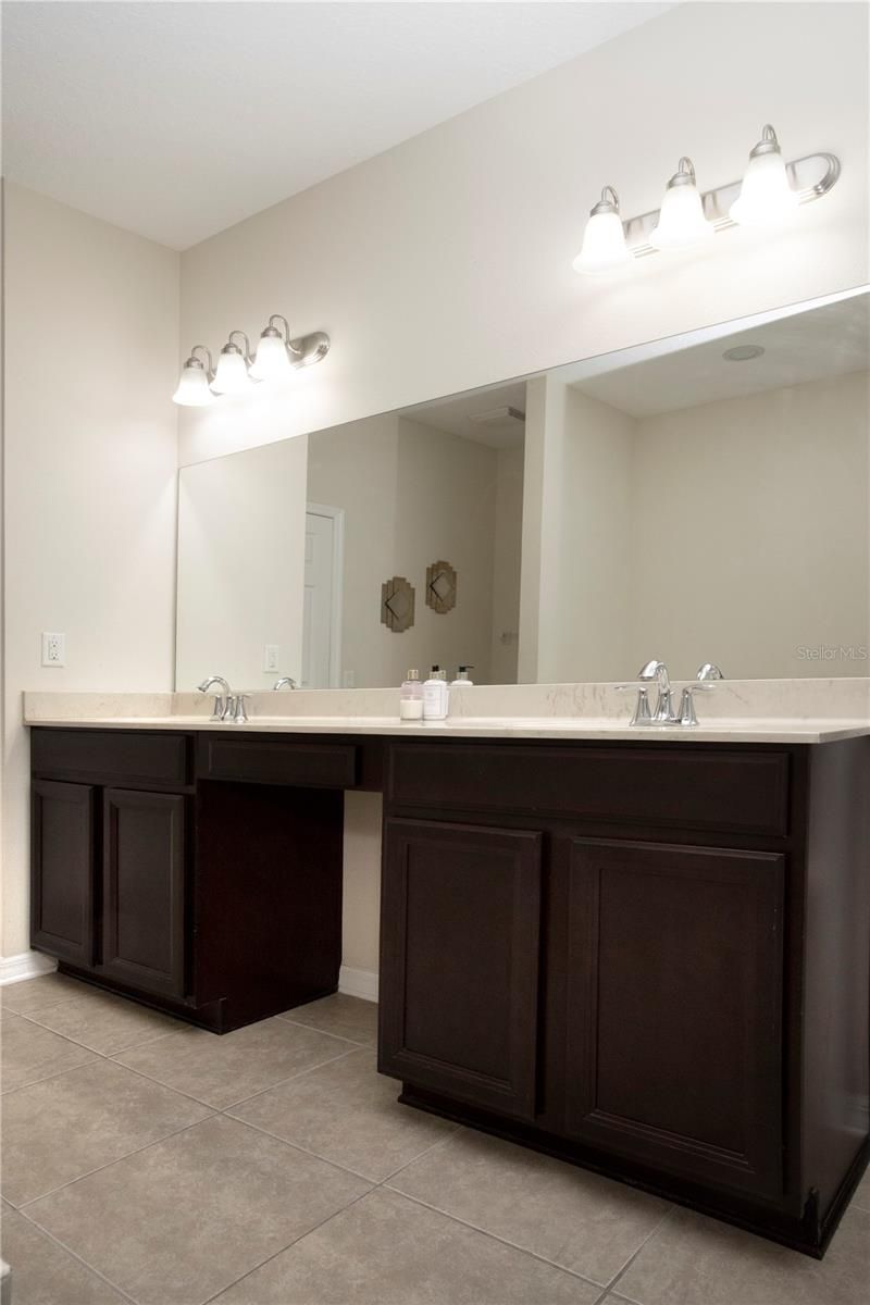 1319 Rowantree Drive , Dover, FL 33527 Photo