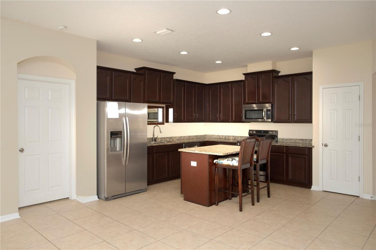 1319 Rowantree Drive , Dover, FL 33527 Photo