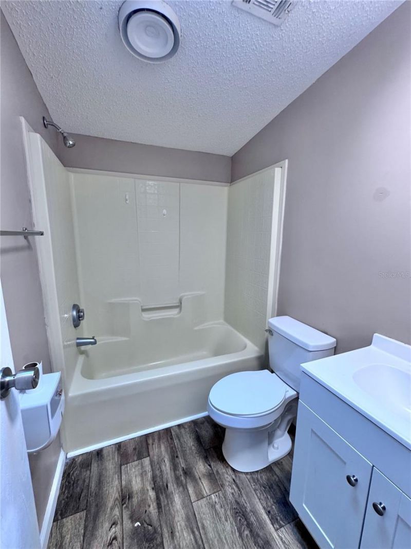 4300 Meadow Ridge Avenue , Mulberry, FL 33860 Photo