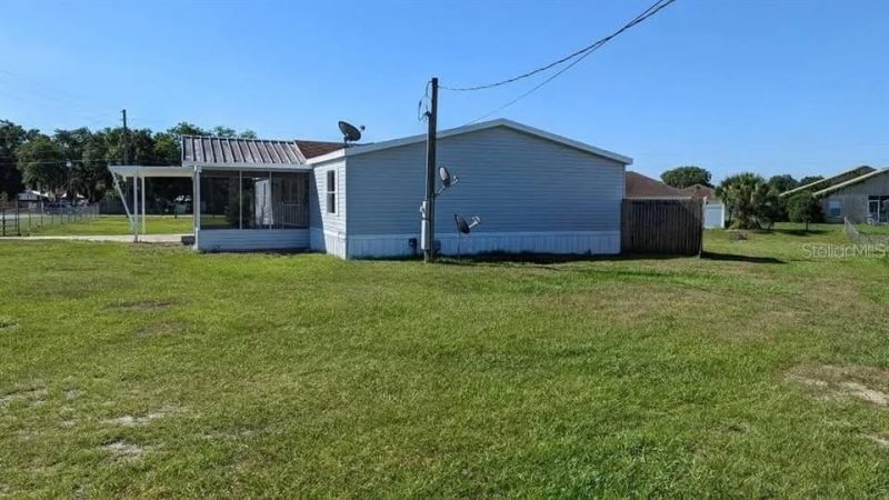 4300 Meadow Ridge Avenue , Mulberry, FL 33860 Photo