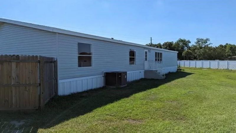 4300 Meadow Ridge Avenue , Mulberry, FL 33860 Photo