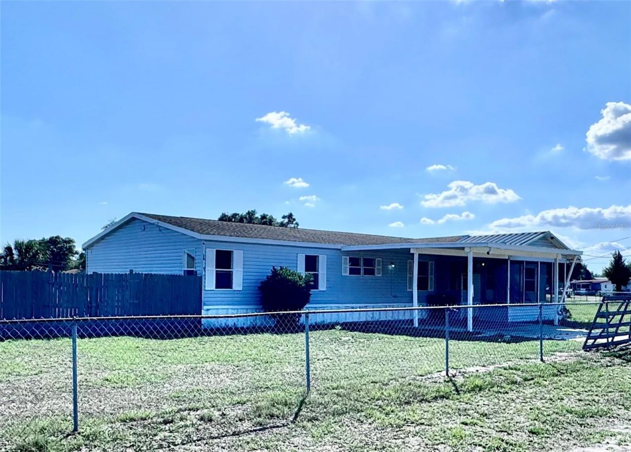 4300 Meadow Ridge Avenue , Mulberry, FL 33860 Photo