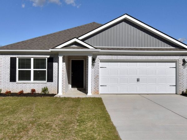 39 S Thorn Tree Street, Byhalia, MS 38611