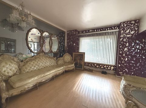 Main Photo