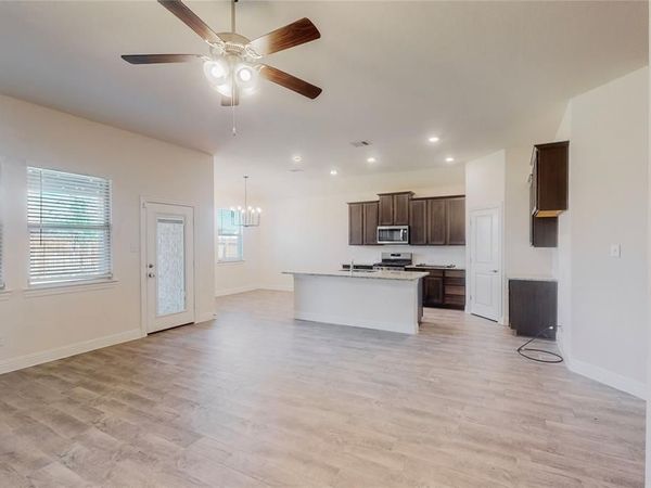 11029 Klondike Lane, Aubrey, TX 76227