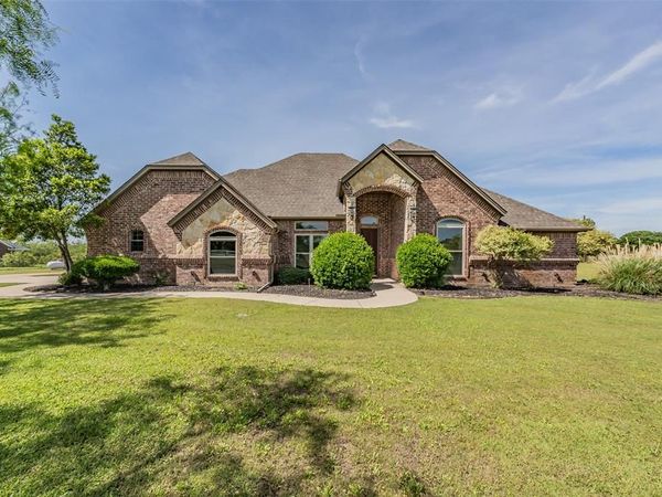 170 Paradise Canyon Circle, Paradise, TX 76073