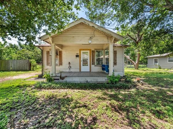 115 Woodland Avenue, Corsicana, TX 75110