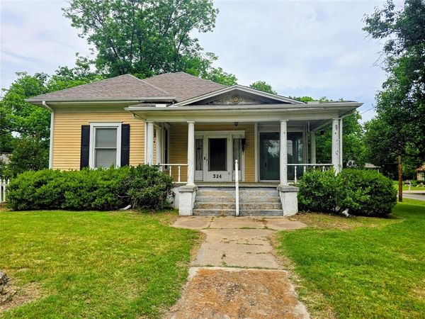 324 E Liberty Street, Pilot Point, TX 76258