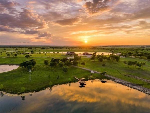 501 Alsdorf Road, Ennis, TX 75119