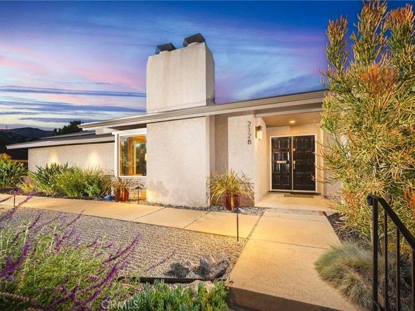 2128 N Villa Maria Road, Claremont, CA 91711
