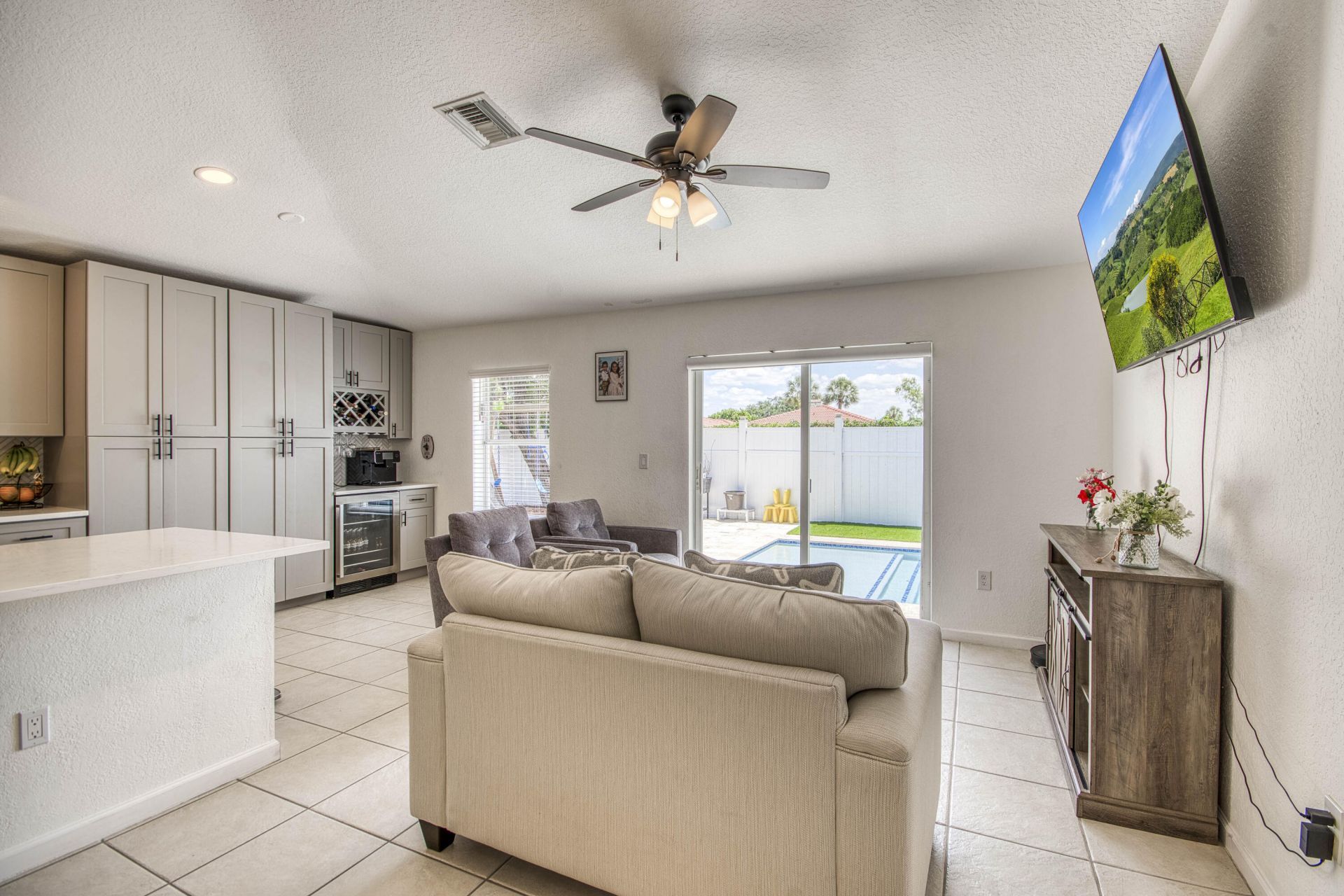 6036 Azalea Circle, West Palm Beach, FL 33415 Photo