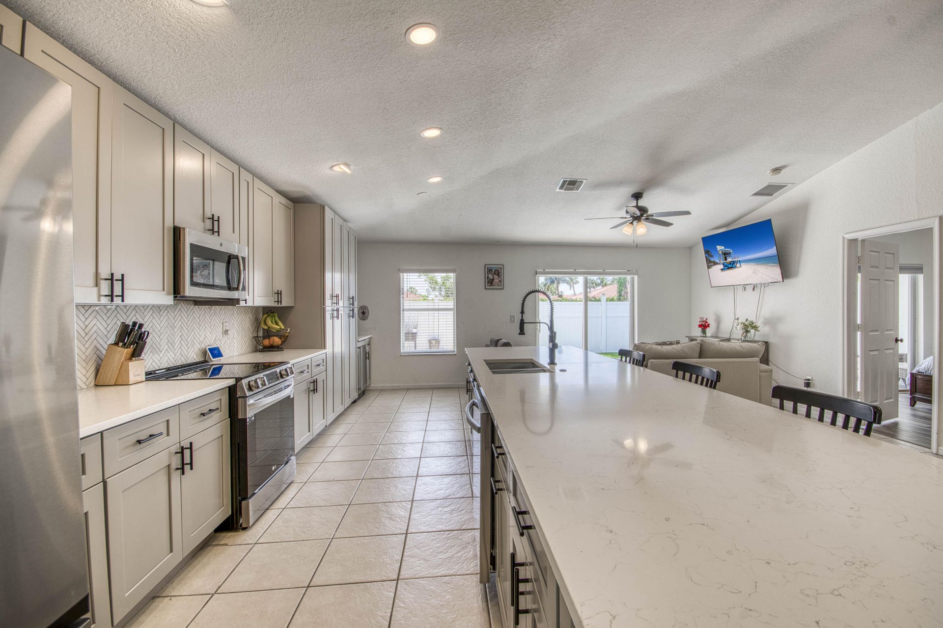 6036 Azalea Circle, West Palm Beach, FL 33415 Photo