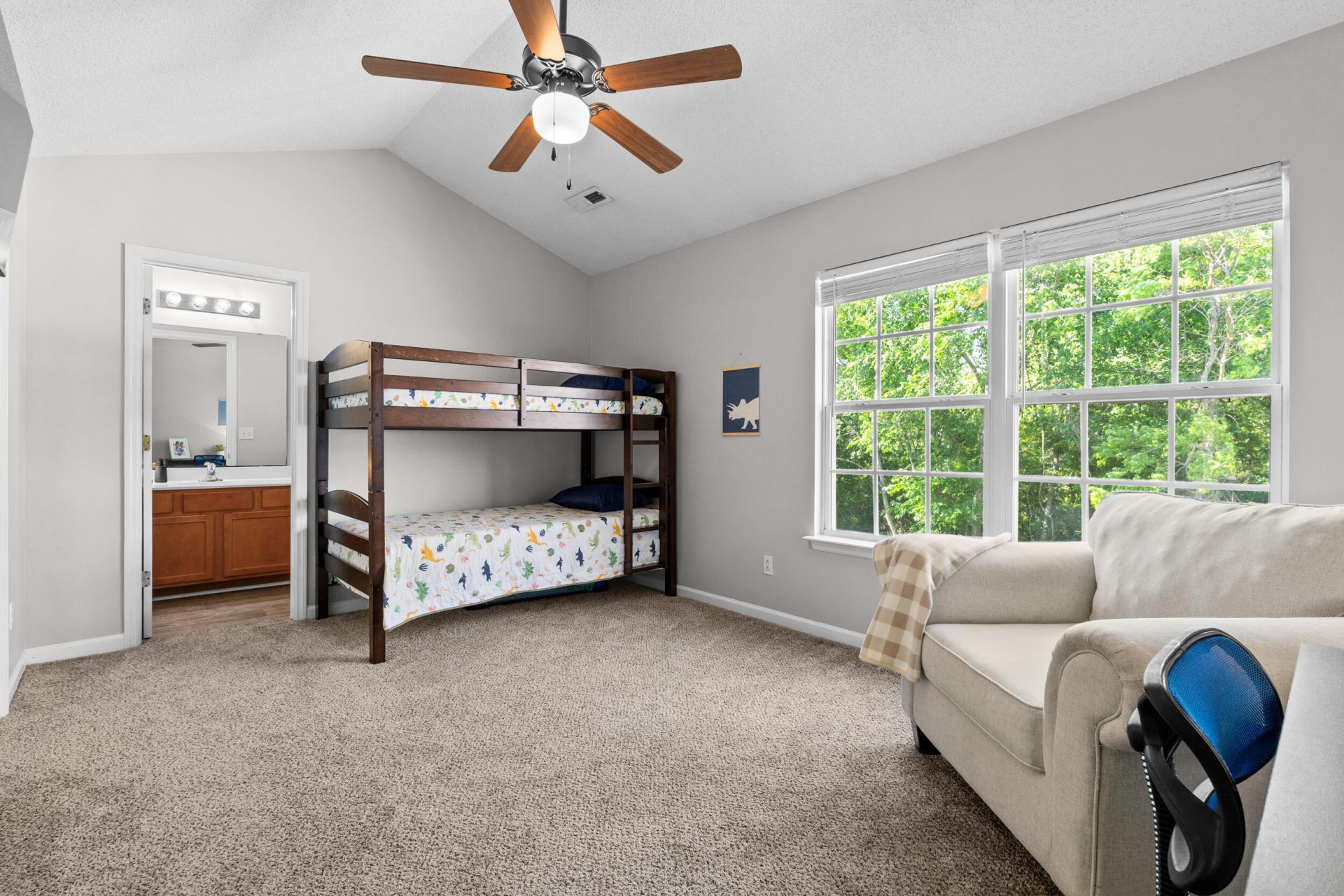 106 Madison Court Photo 19