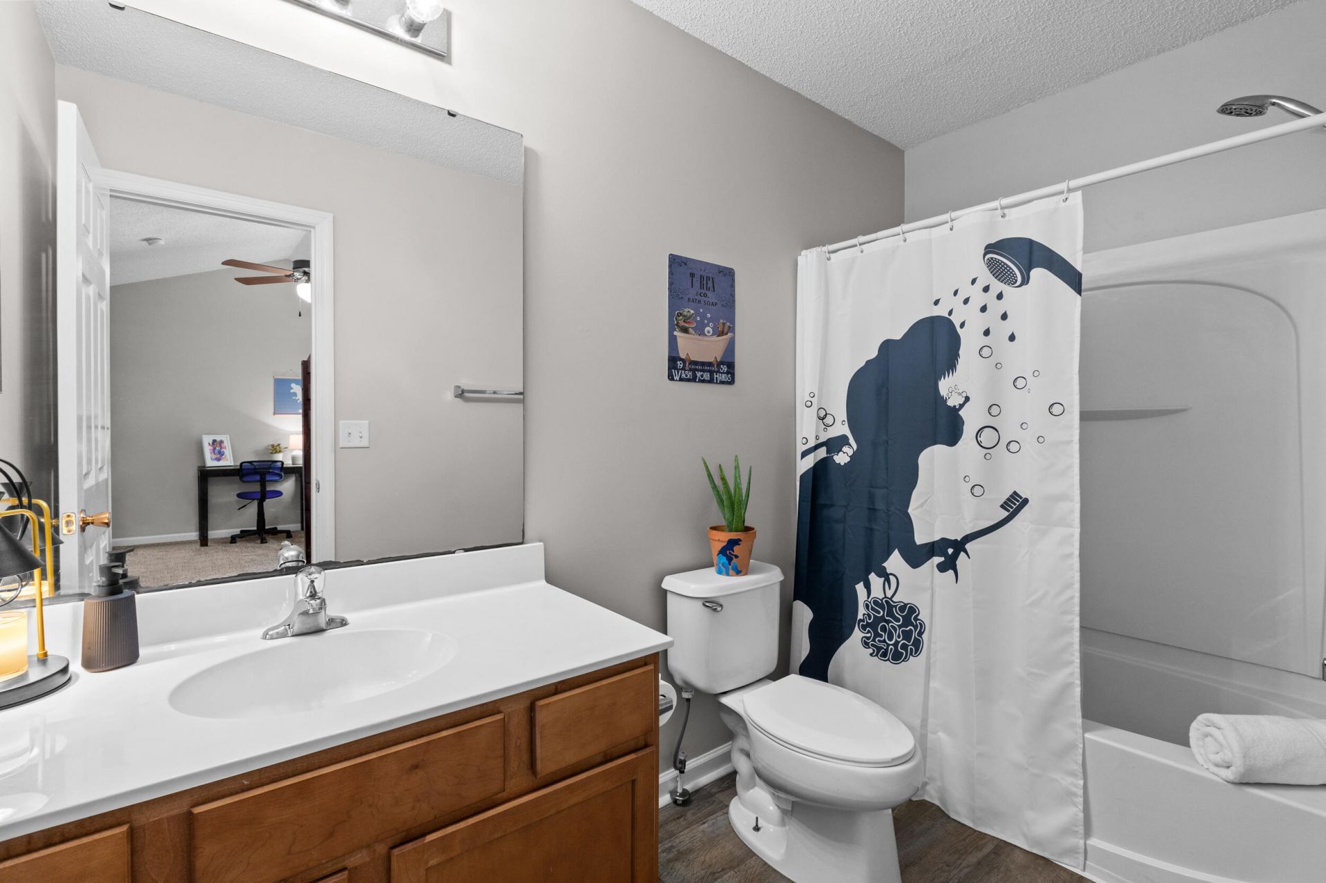 106 Madison Court Photo 21