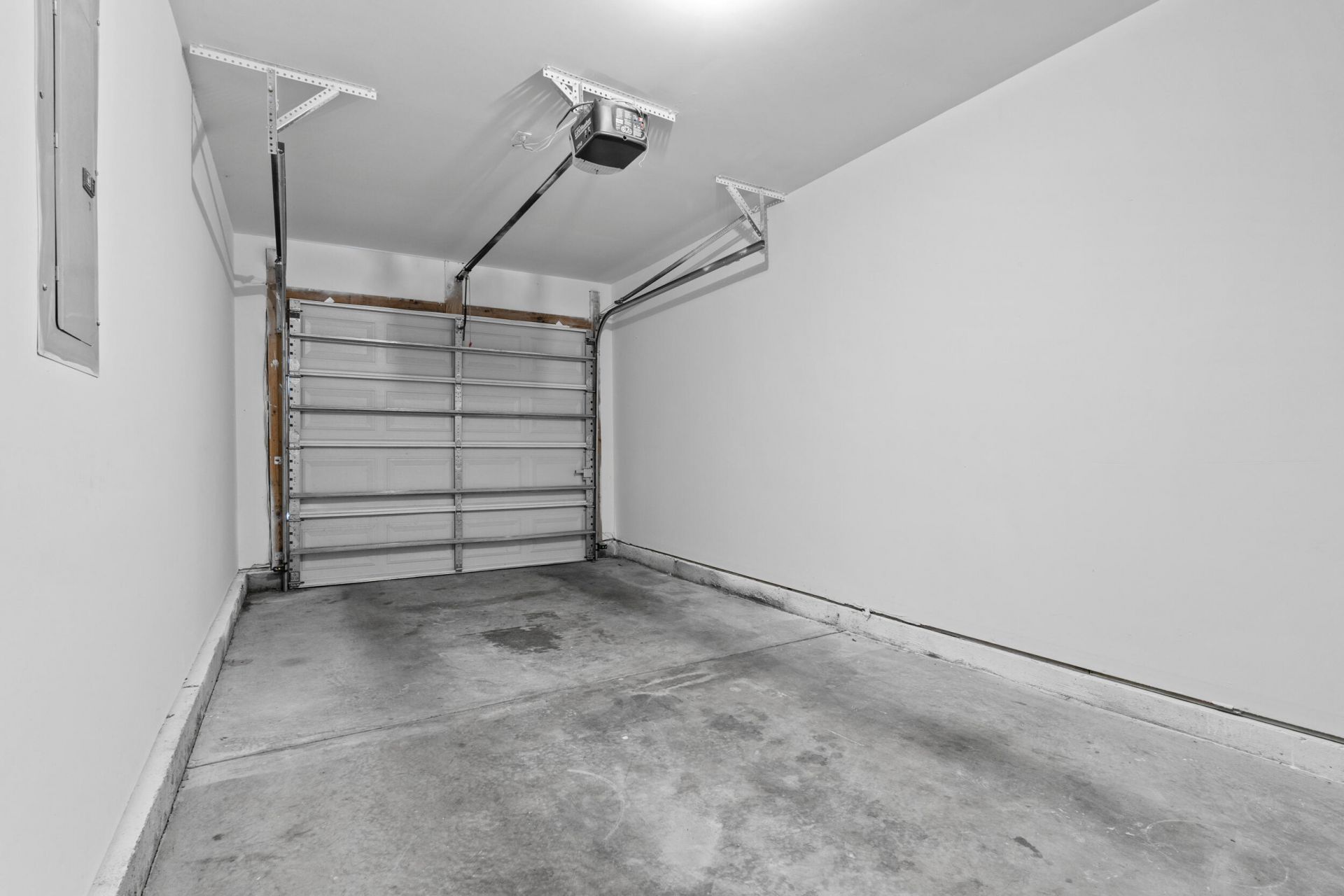 106 Madison Court Photo 25