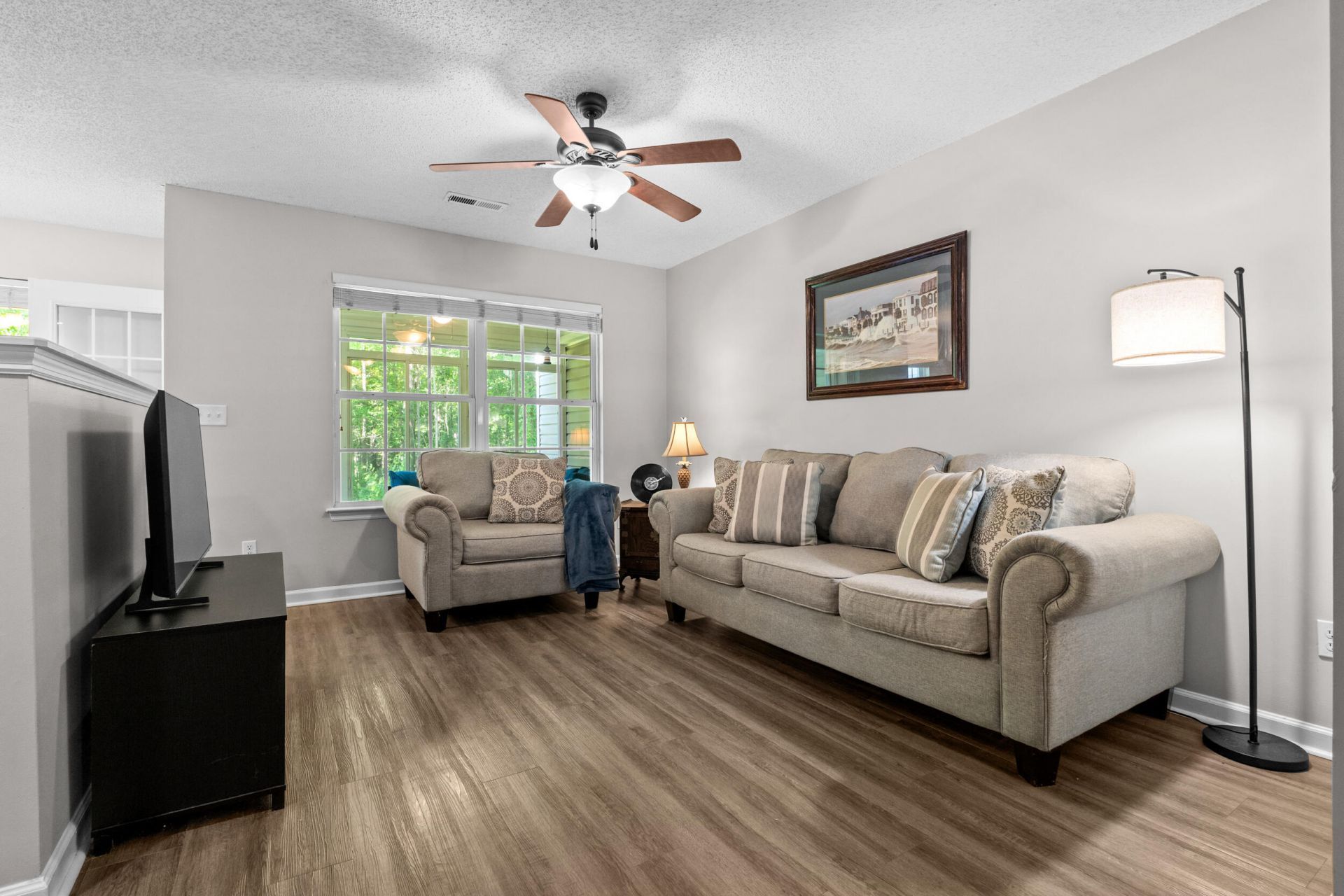 106 Madison Court Photo 6