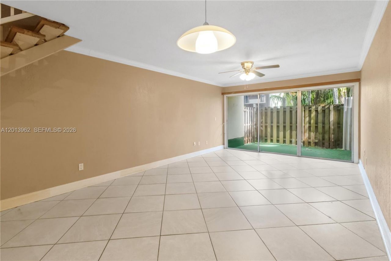 15385 S Dixie Hwy 4 Hwy, Palmetto Bay, FL 33157 Photo