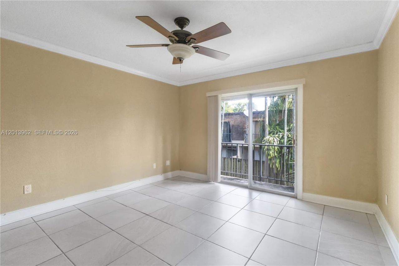 15385 S Dixie Hwy 4 Hwy, Palmetto Bay, FL 33157 Photo