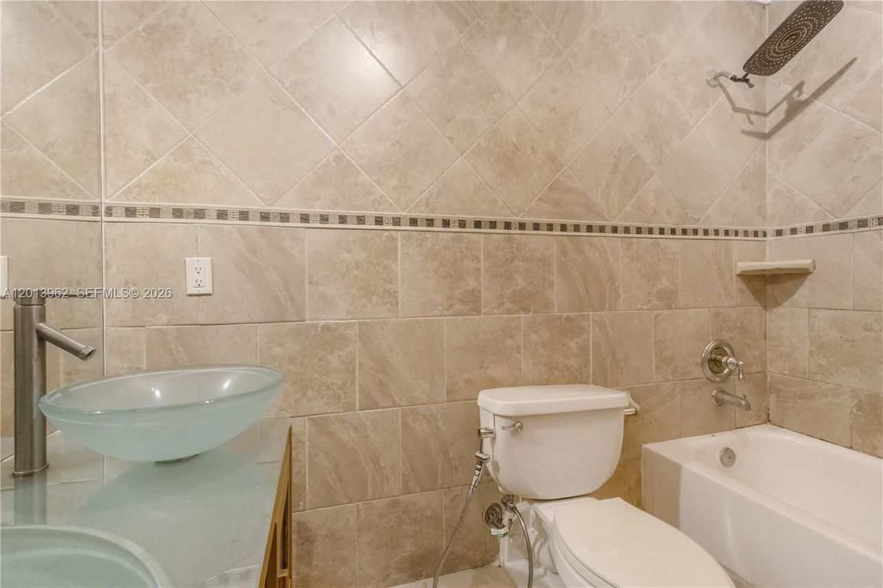 15385 S Dixie Hwy 4 Hwy, Palmetto Bay, FL 33157 Photo
