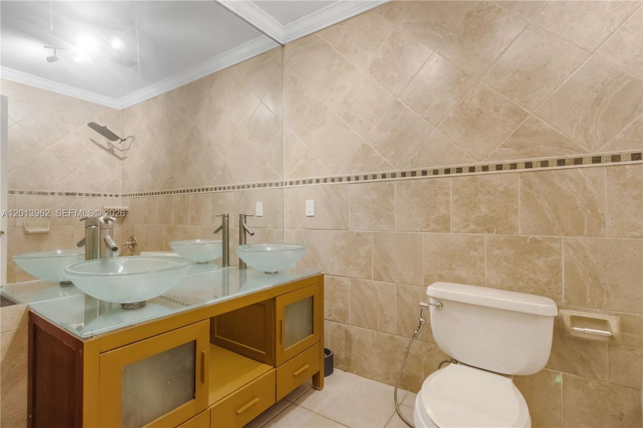 15385 S Dixie Hwy 4 Hwy, Palmetto Bay, FL 33157 Photo