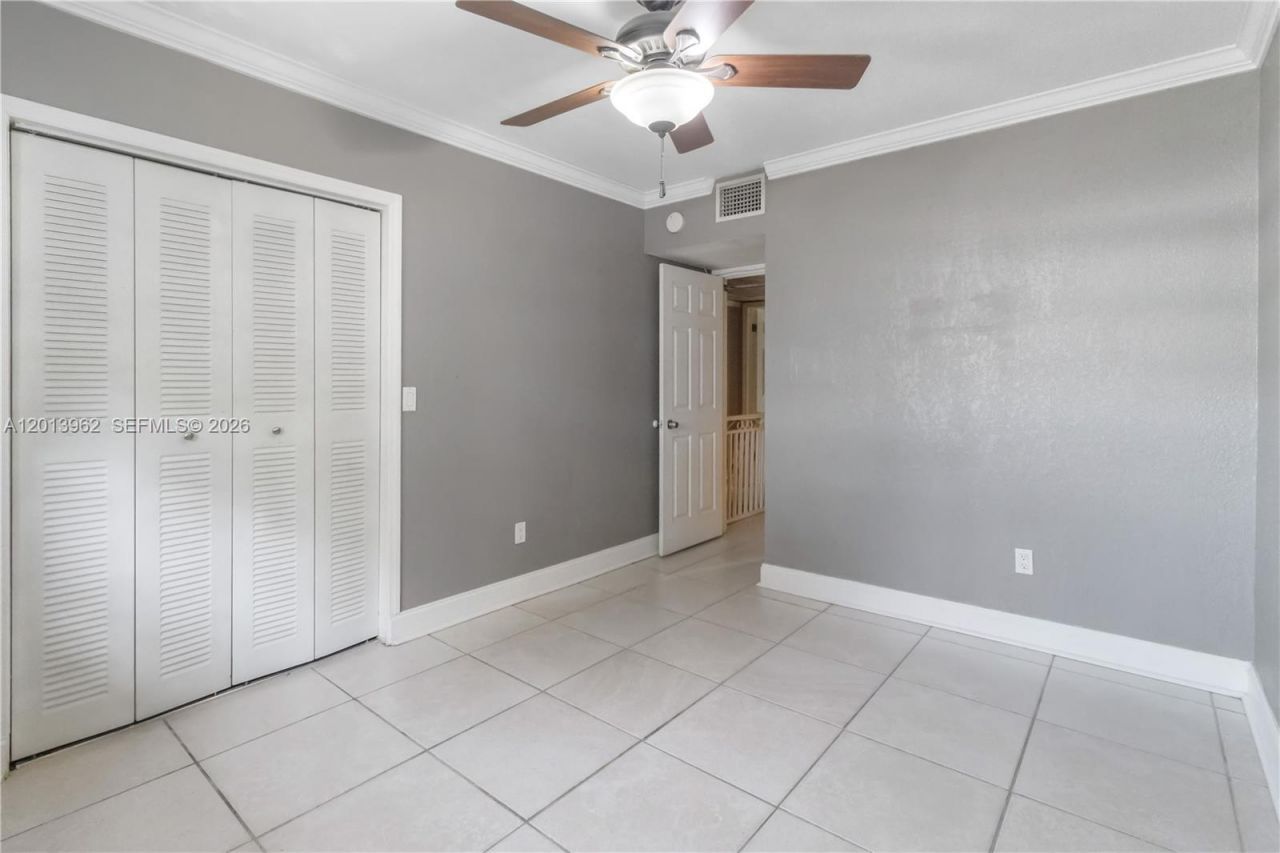 15385 S Dixie Hwy 4 Hwy, Palmetto Bay, FL 33157 Photo