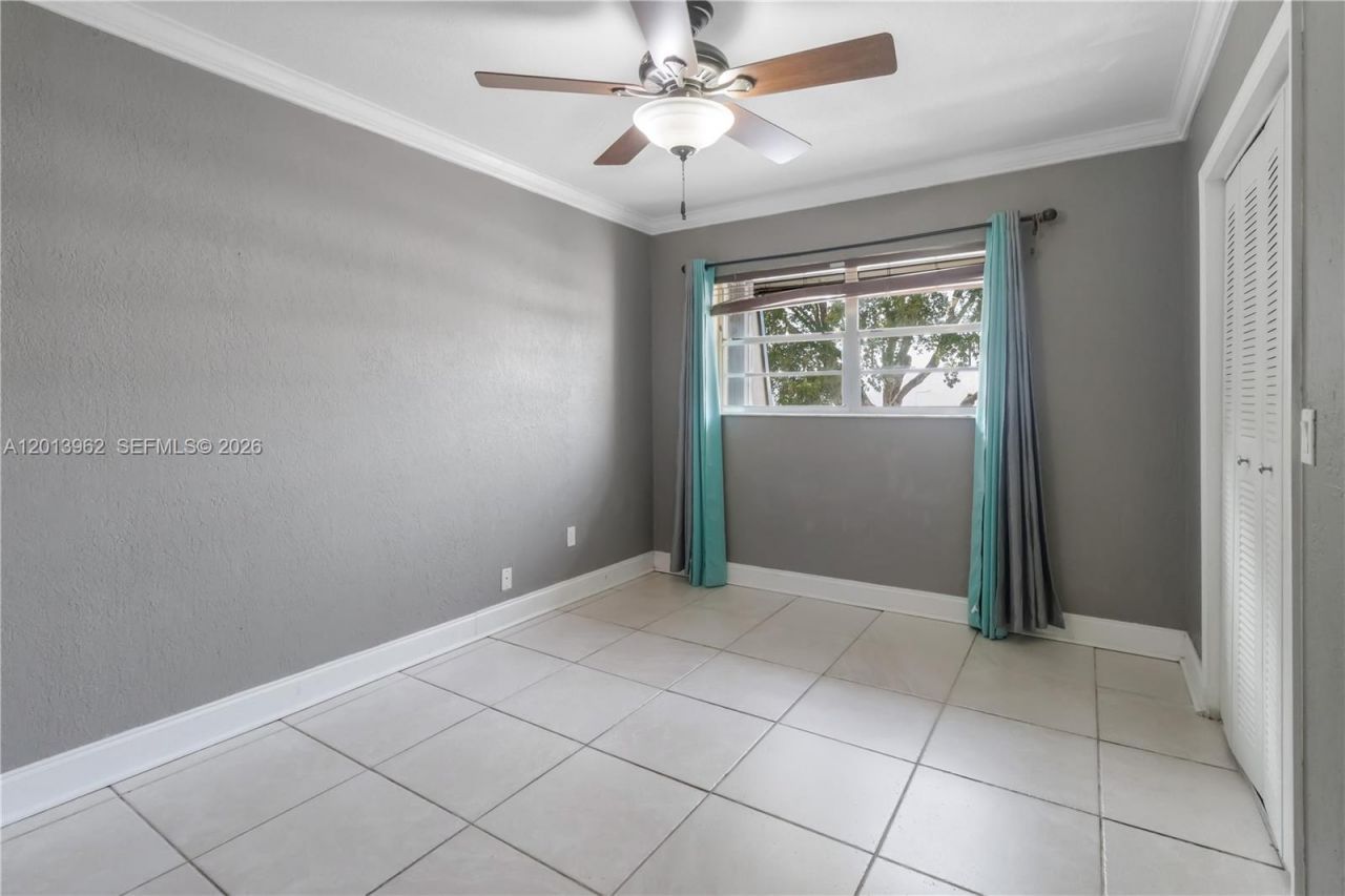 15385 S Dixie Hwy 4 Hwy, Palmetto Bay, FL 33157 Photo