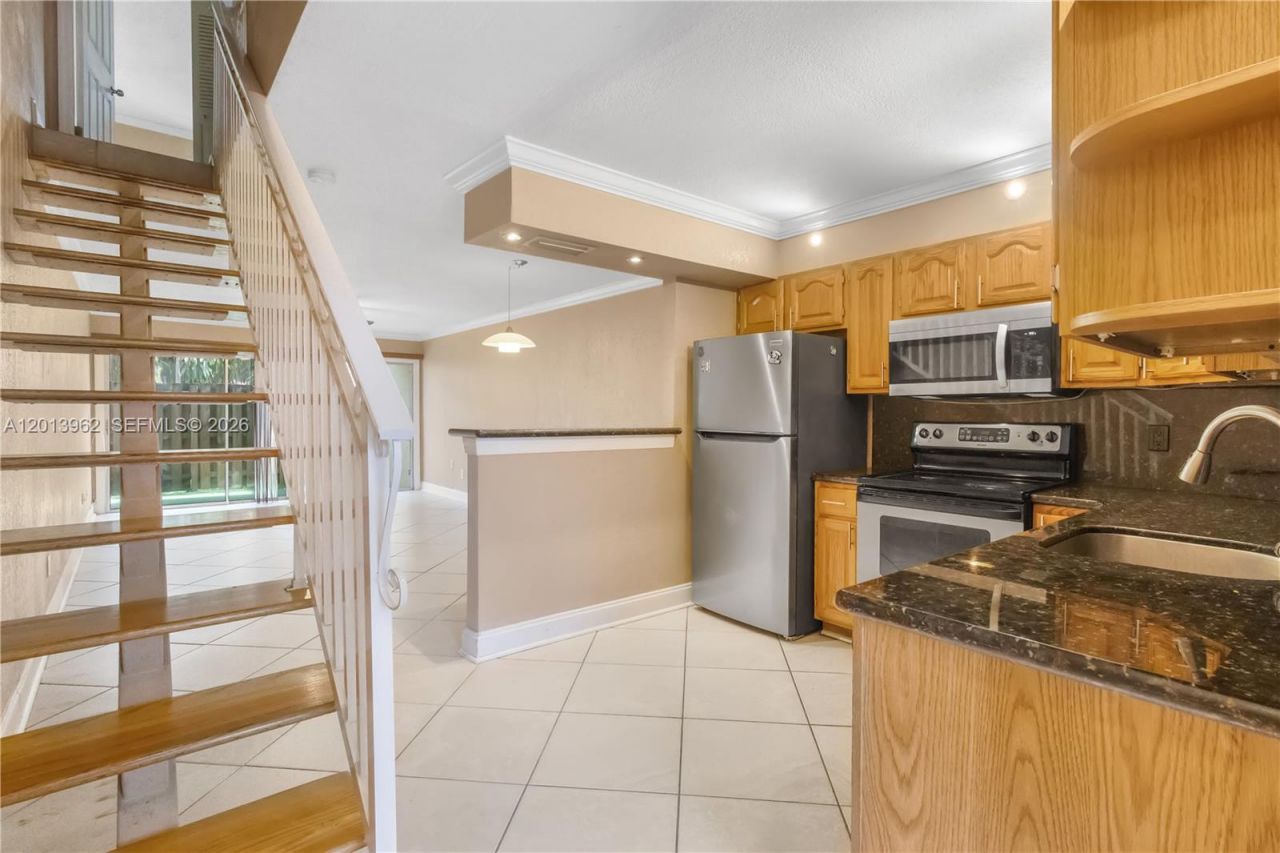 15385 S Dixie Hwy 4 Hwy, Palmetto Bay, FL 33157 Photo