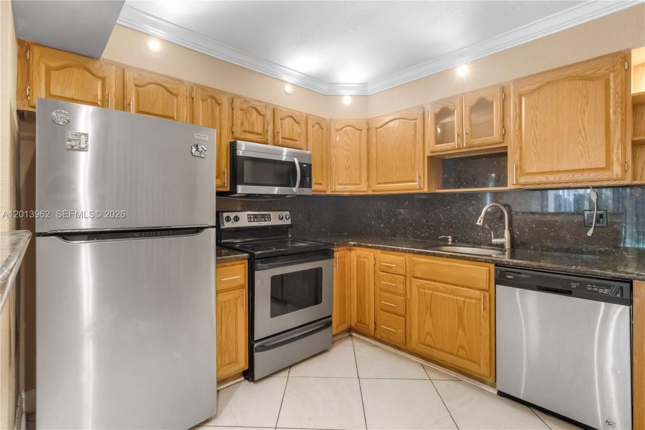 15385 S Dixie Hwy 4 Hwy, Palmetto Bay, FL 33157 Photo