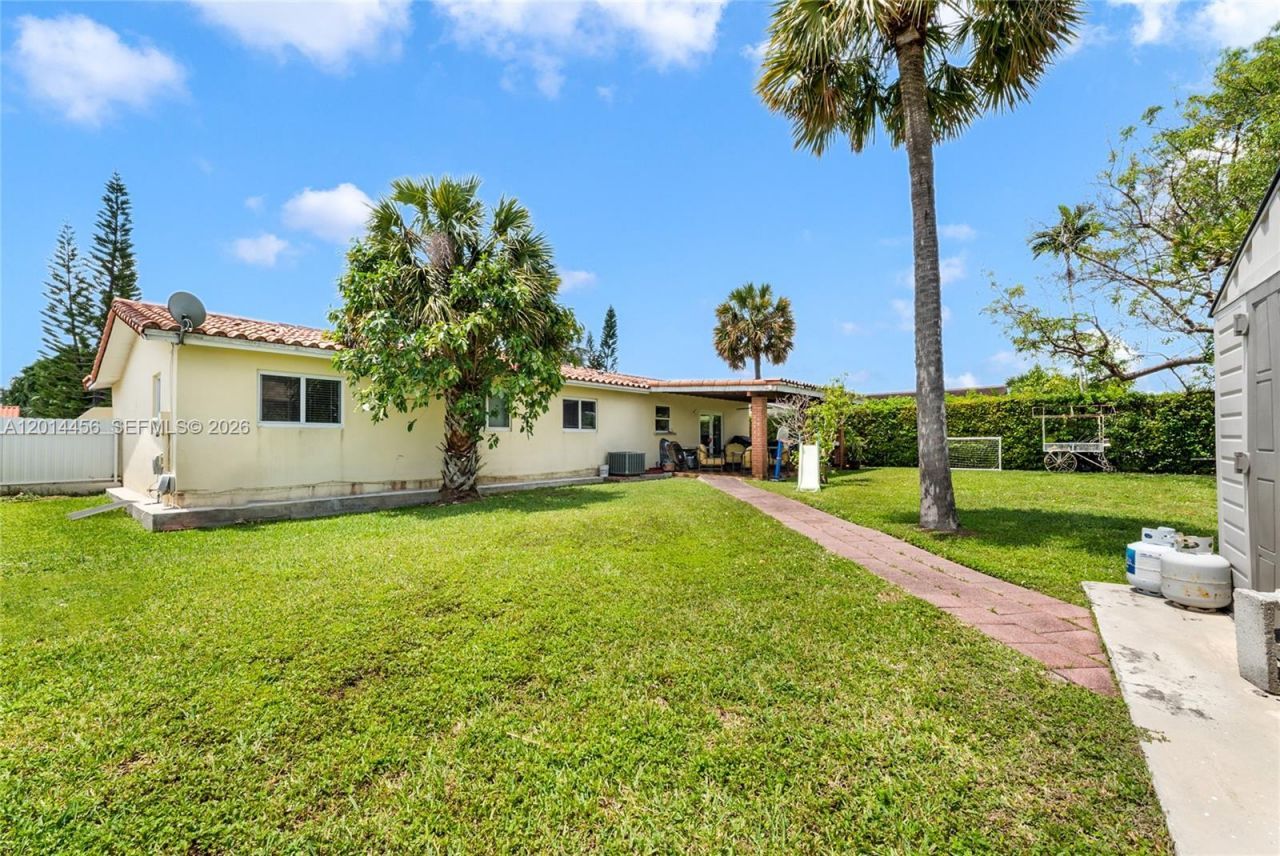 10315 SW 26th Ter , Miami, FL 33165 Photo
