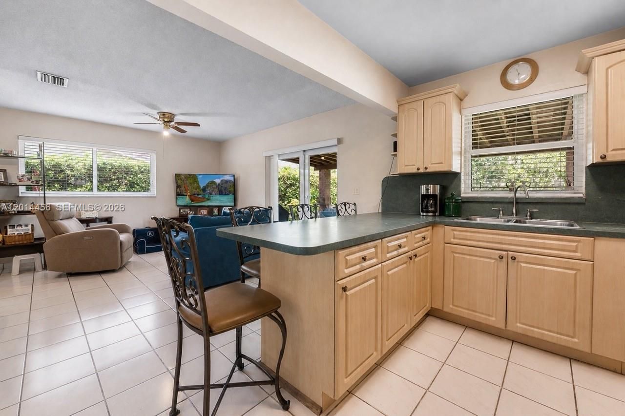 10315 SW 26th Ter , Miami, FL 33165 Photo