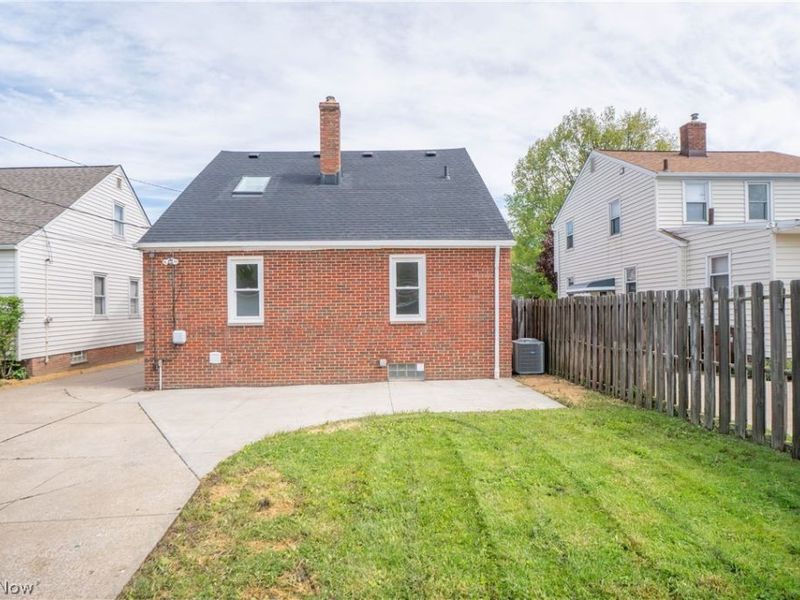 6815 Dartworth Drive, Parma, OH 44129 Photo 42
