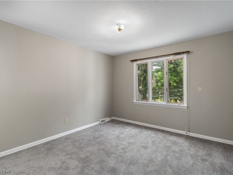 1182 Tampa Avenue, Akron, OH 44314 Photo 17