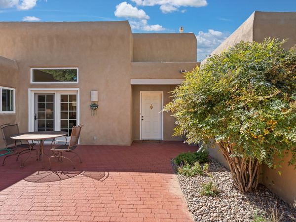 2309 Calle De Real , Albuquerque, NM 87104