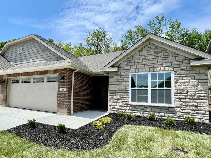 1021 Horseshoe Falls Drive, Lebanon, OH 45036 Photo 2