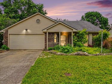 132 Chestnut Lane, Versailles, KY 40383