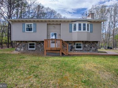 107 SHENKEL ROAD, EFFORT, PA 18330