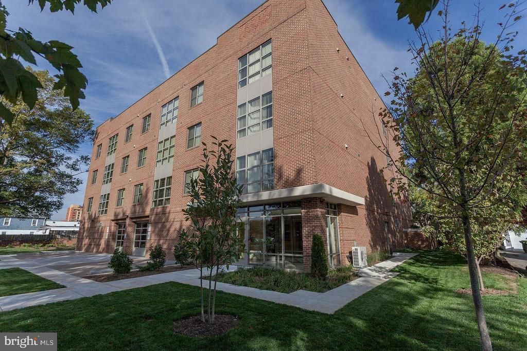 905 N Jackson, Unit 204, Arlington, VA 22201 Main Photo