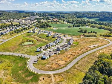 2050 PAPERBACK WAY, YORK, PA 17408