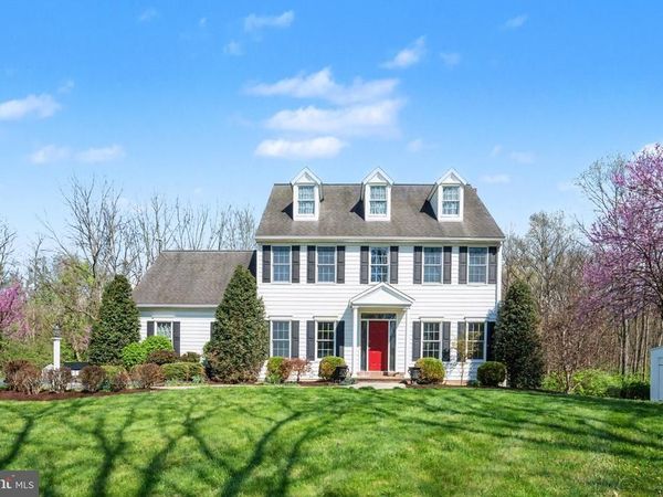 14 ROYAL DRIVE, CARLISLE, PA 17015