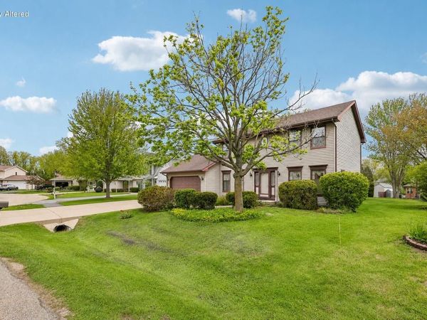 856 Uhen COURT, Burlington, WI 53105