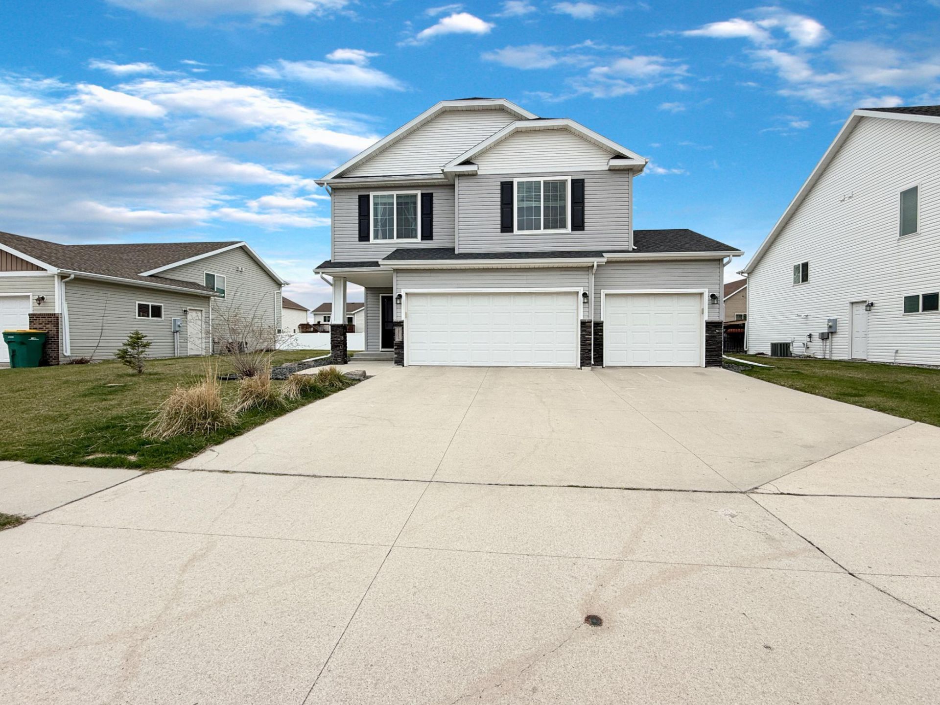 1116 31st Avenue W, West Fargo, ND 58078 Main Photo