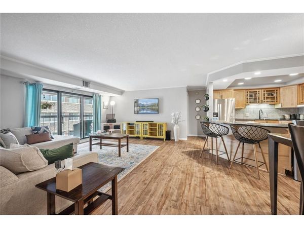 2885 Knox Avenue S, Unit 405, Minneapolis, MN 55408