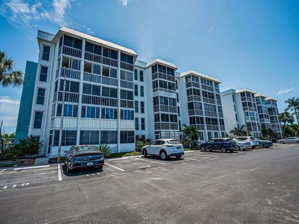 4908 38TH WAY S, Unit 204, ST PETERSBURG, FL 33711