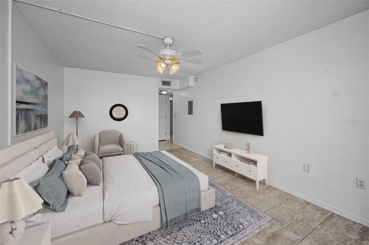 4908 38th Way S, Unit 204, Saint Petersburg, FL 33711 Photo