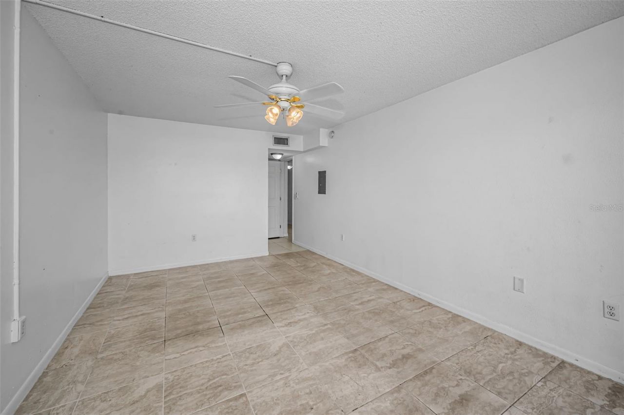 4908 38th Way S, Unit 204, Saint Petersburg, FL 33711 Photo