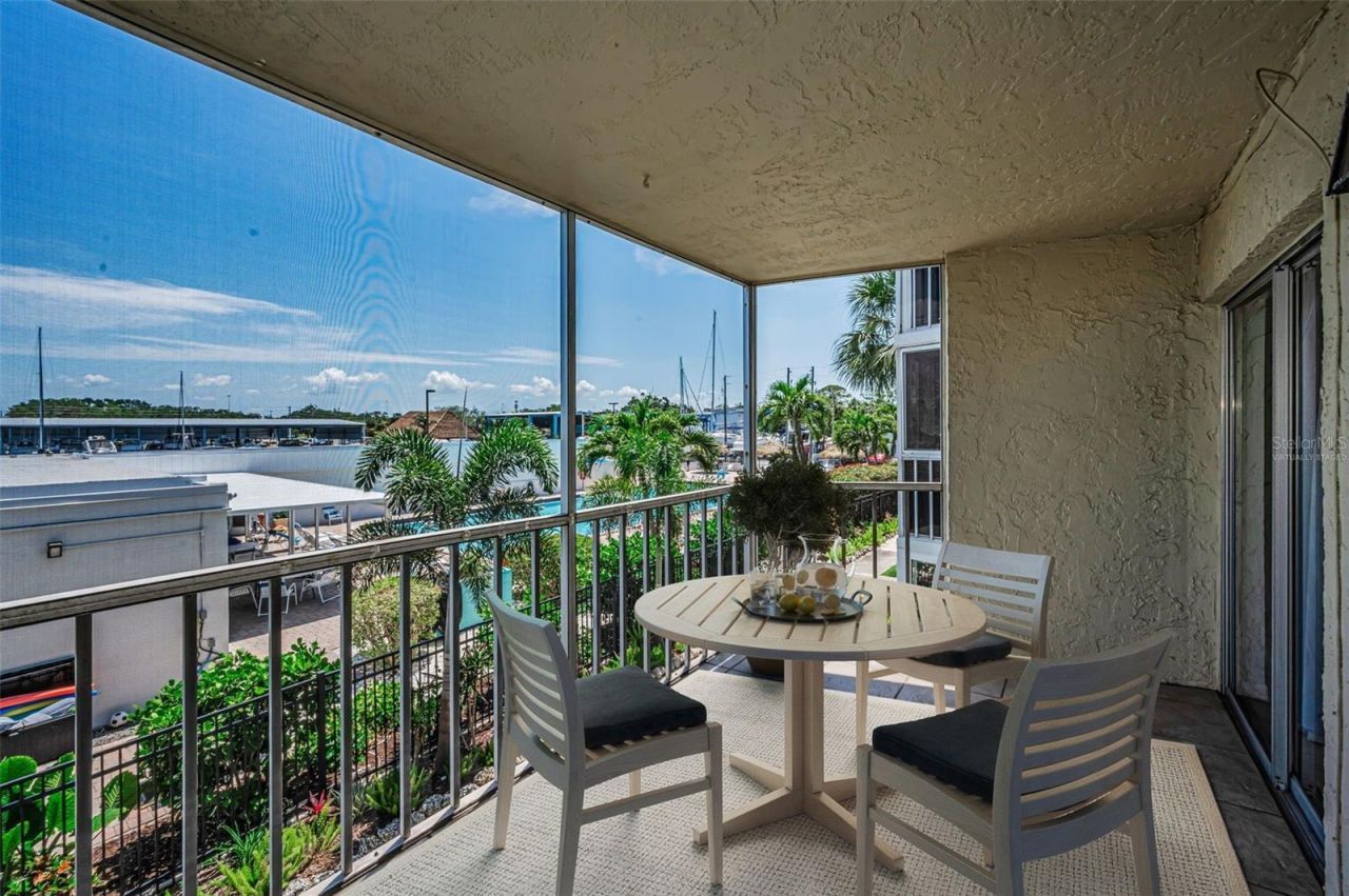 4908 38th Way S, Unit 204, Saint Petersburg, FL 33711 Photo