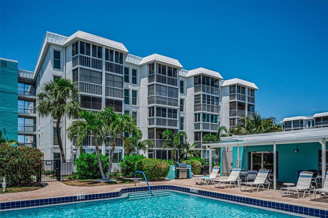 4908 38th Way S, Unit 204, Saint Petersburg, FL 33711 Photo