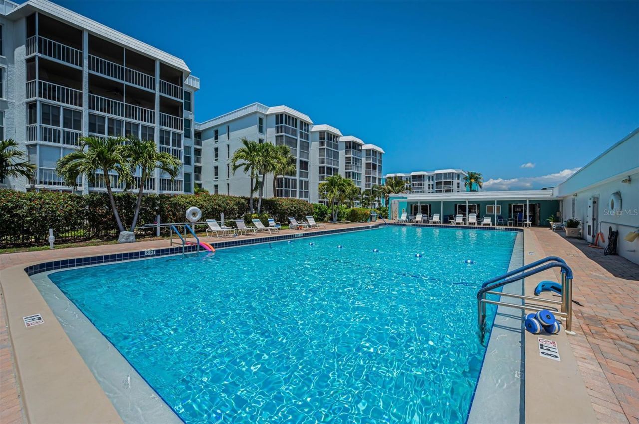4908 38th Way S, Unit 204, Saint Petersburg, FL 33711 Photo