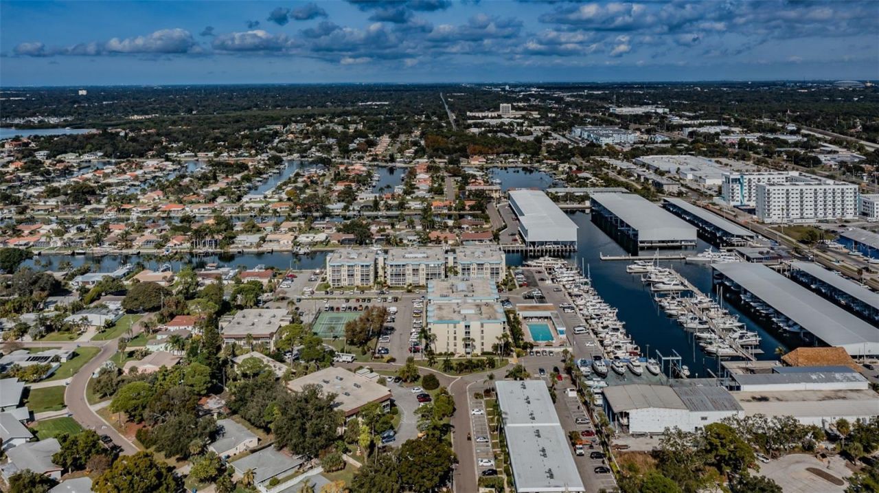 4908 38th Way S, Unit 204, Saint Petersburg, FL 33711 Photo