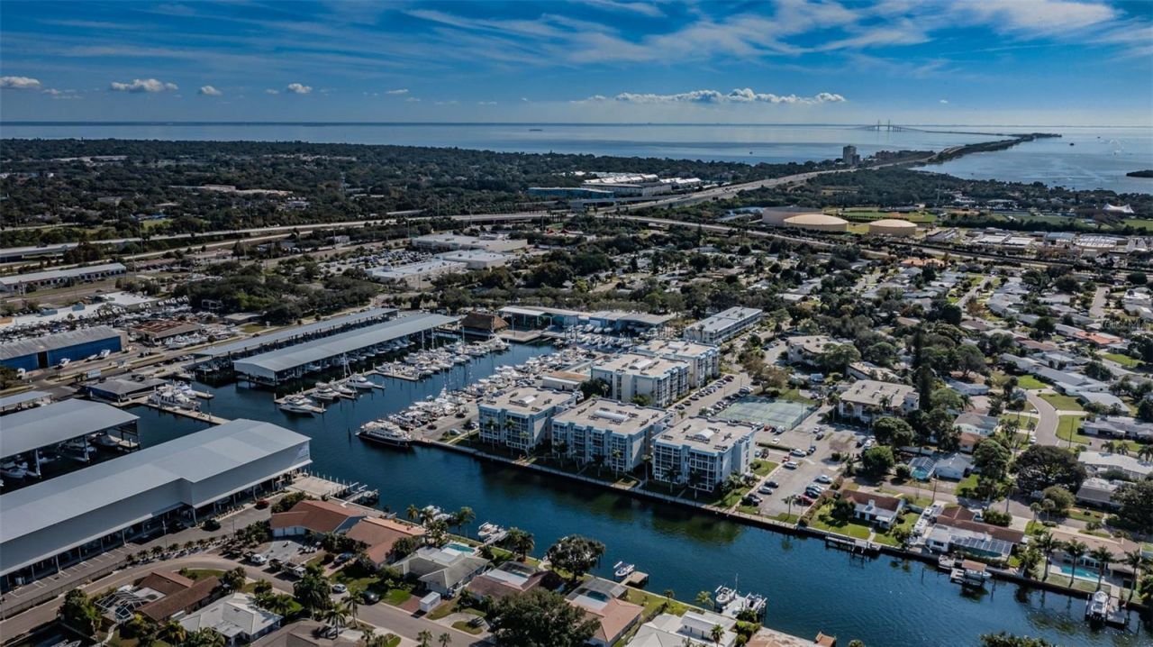4908 38th Way S, Unit 204, Saint Petersburg, FL 33711 Photo